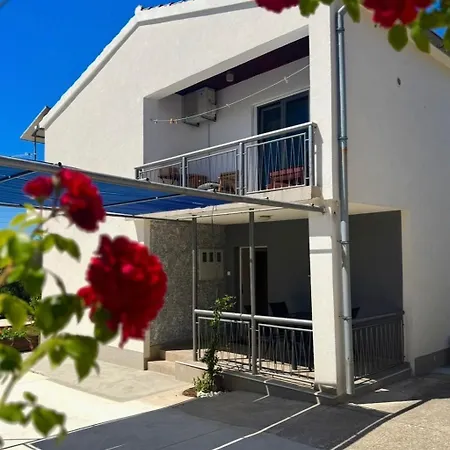 With Parking Space - 27496 Appartement