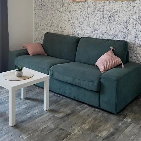 Appartement With Parking Space - 27496 *