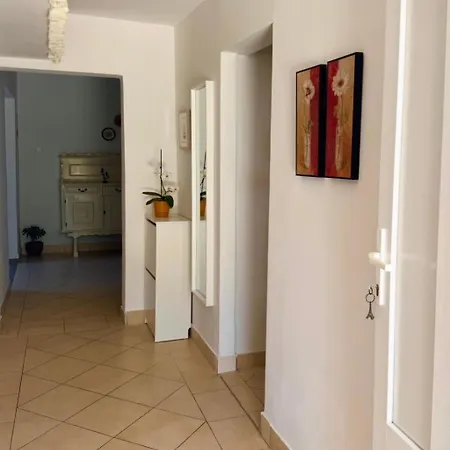 Appartement With Parking Space - 27496